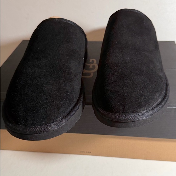 UGG Men\'s Black Slip-On Loafers main image 4